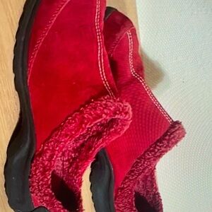 Lands end Rich Red Chalet Clog slip on shoes size 9